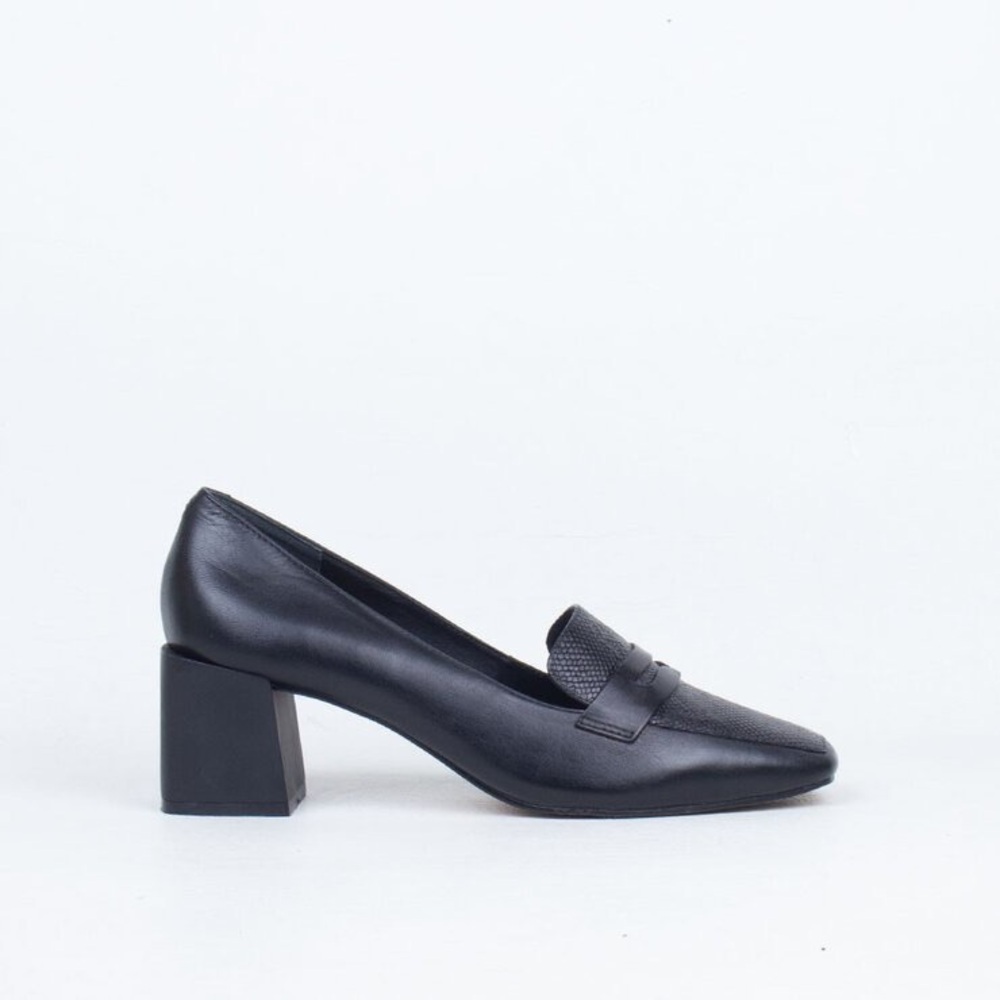 Martinez Valero Dark Navy Leather Block Heel Loafers - Picture 1 of 12